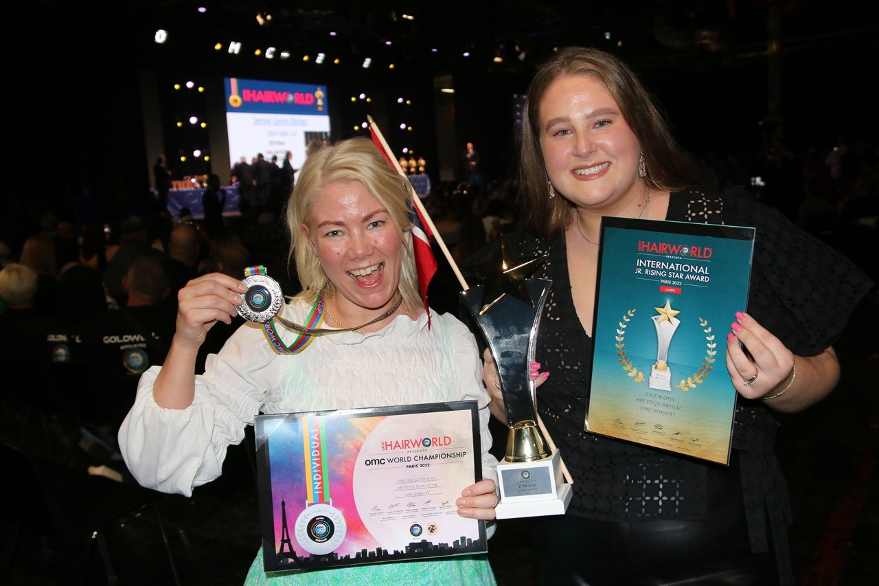 Gunn Mari Sørløkk og Oda Solem tok hver sin sølvmedalje under OMC Hairworld / VM i frisering.