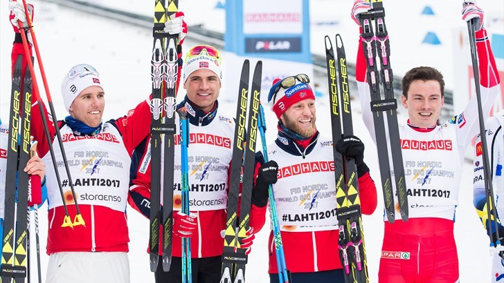 DOMINERTE: Det norske herrestafett-laget, som tok gull i Lahti, illustrerer godt hvor dominerende Fischer var i medaljesankingen under mesterskapet. FOTO: LAHTI-VM