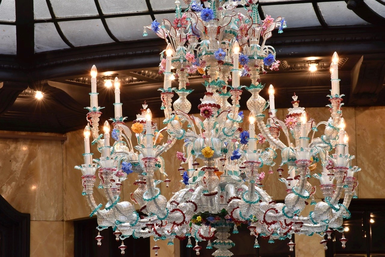 The chandelier in the Palmen Restaurant, "Ca' Rezzonico" by Cerith Wyn Evans