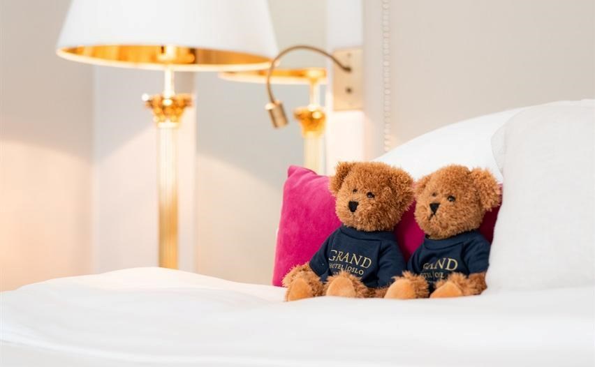 Bamser i seng på Grand Hotel Oslo