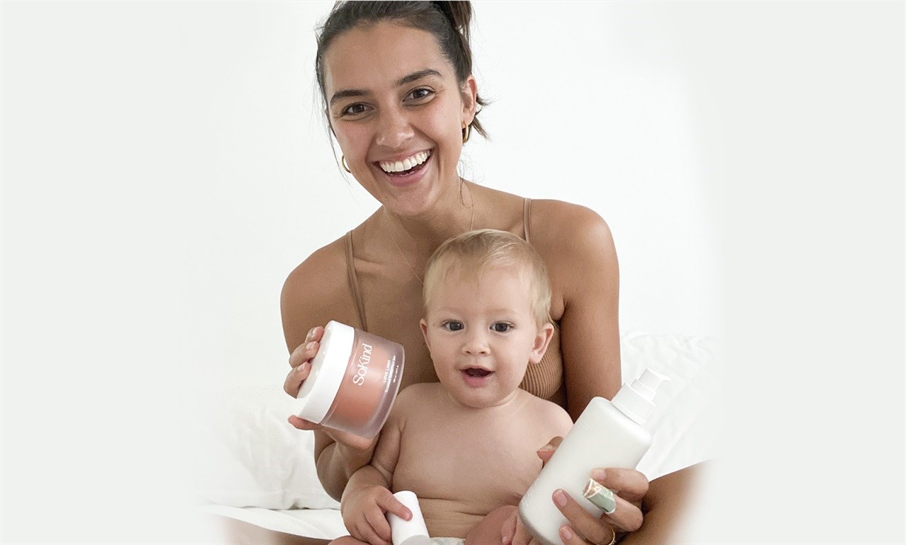 Produktserien til SoKind inkluderer fire produkter for gravide og nybakte mødre, og fire produkter for babyer. 