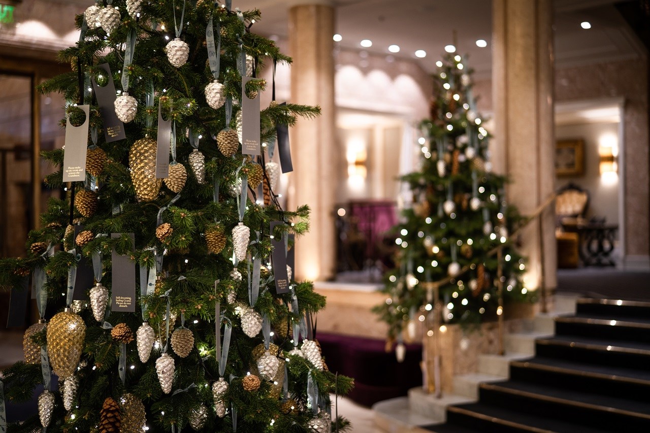 Christmas-decorated Grand Hotel Oslo