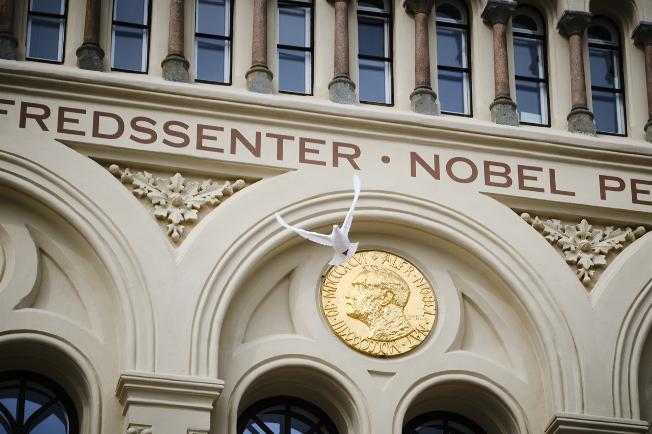 Foto av dueslipp: Johannes Granseth/Nobel Fredssenter