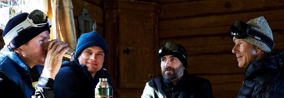 INGEMAR: Tidenes bete alpinist, Ingemar Stenmark, går inn i svensk sportsbransje. Her er han sammen med gutta i goggel-selskapet Spektrum. 