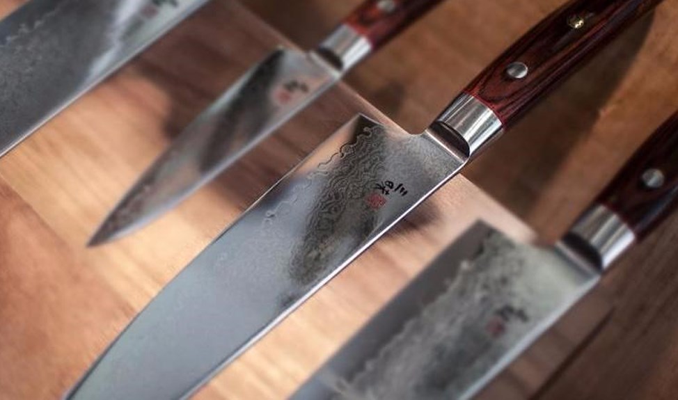 Kniven er et av de aller mest brukte verktøyene i en kokkehverdag. 
